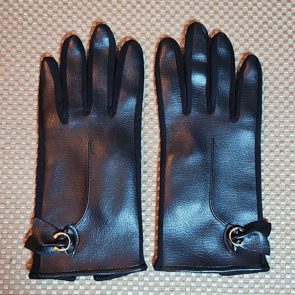 Vintage Vegan Leather Gloves Fleeced Lining Gold Accent Classic